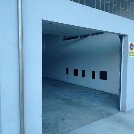 Erizana Apartment ไบโยนา ภายนอก รูปภาพ